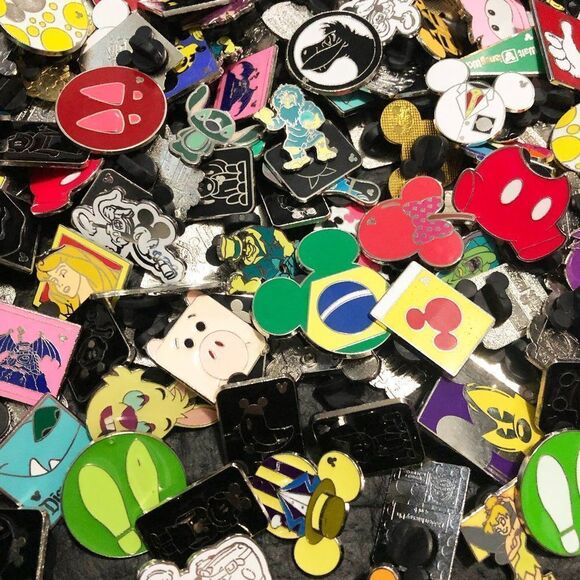 🔮 5/$25 5 Scrapper or Defective Disney Pins - Picture 5 of 7